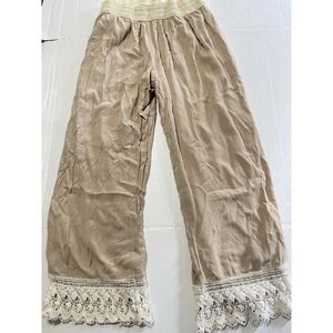RETRO THREADS Women's Size M Khaki Colored Ivory Waist Lined‎ Crochet Hem Pants